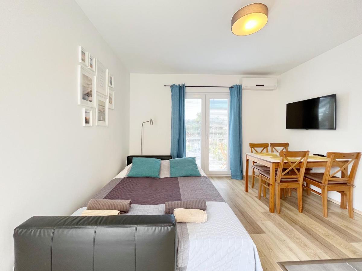 Olive Tree Apartment สตารีกราด ภายนอก รูปภาพ